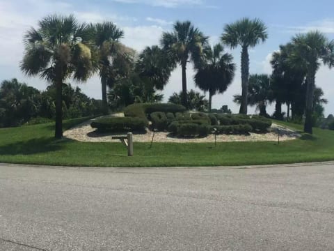 Sawgrass Country Club Entrance