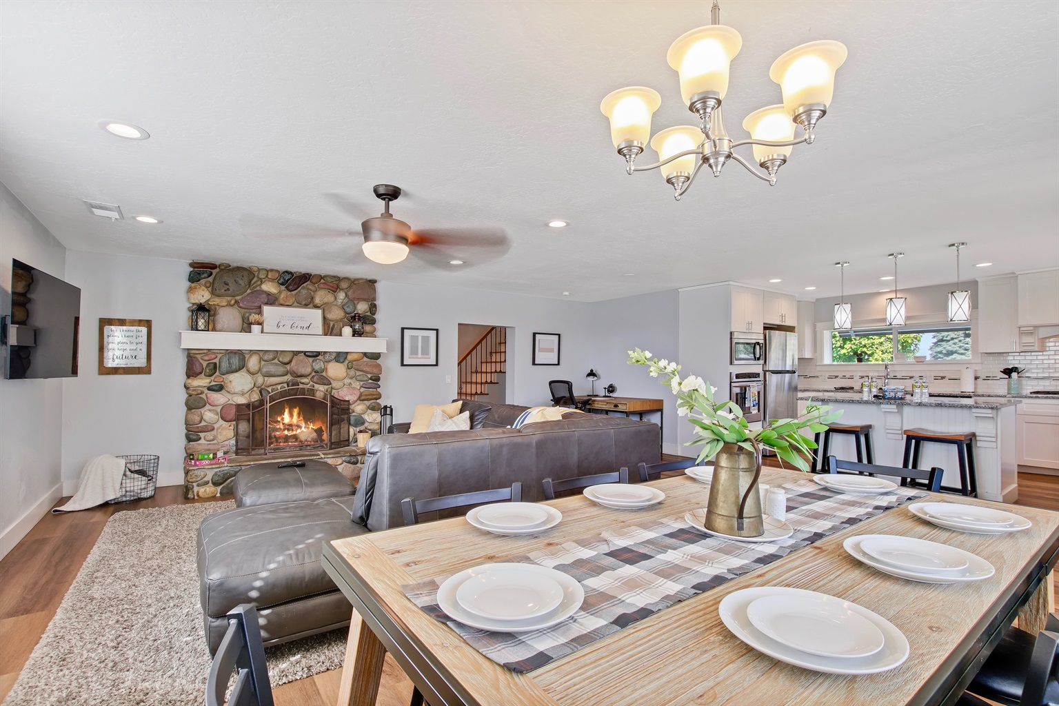 northside-cozy-updated-farmhouse/