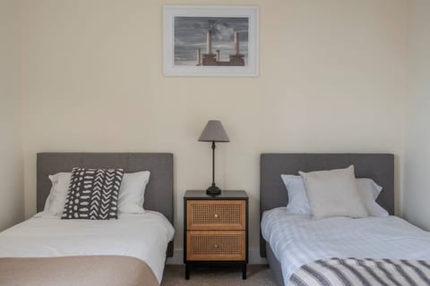 The Lockton - Portobello Road