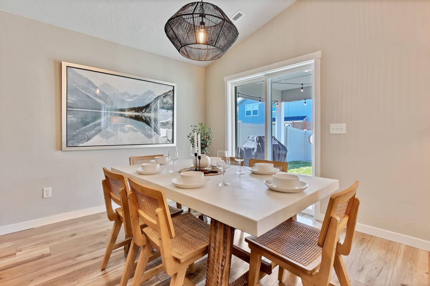 the-meridian-manor-or-private-4-bedroom-home/