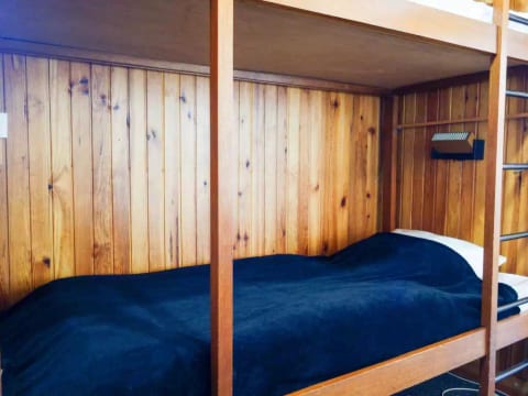 Le 2100 A et B (Lavachet)