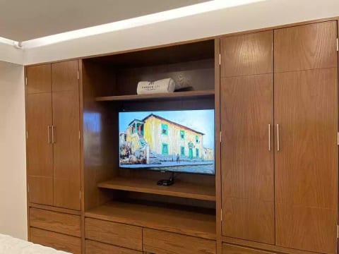 BEACHFRONT Resort Style Studio *BRAND NEW*