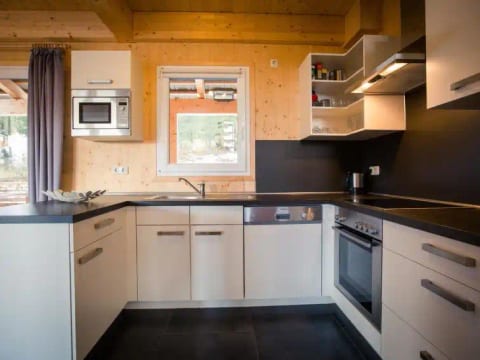 #9 mit IR-Sauna & Sprudelwanne Innen