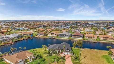 Villa Tauro | Heated Pool | Canal Front