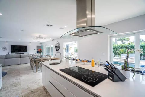Fully equipped kitchen