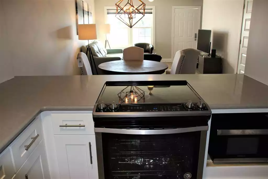 Stove and Microwave - SurfShack#3-1block off the Gulf-Pet friendly-Views - Panama City Beach