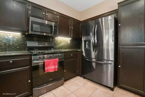 4BR Cul de Sac Home in Eastlake/Suburbs [32+ Days]