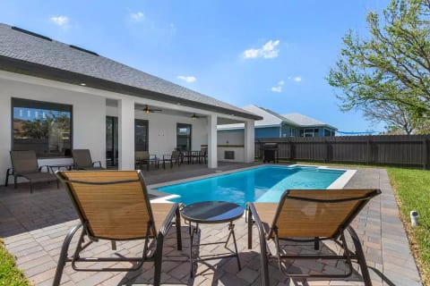 License to Chill, FREE heated saltwater pool