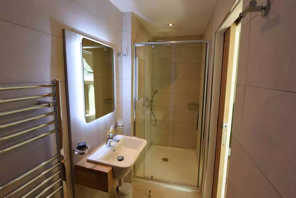 Shower - Luxury 2 bedroom apt in the Heart of Cork City! - Cork