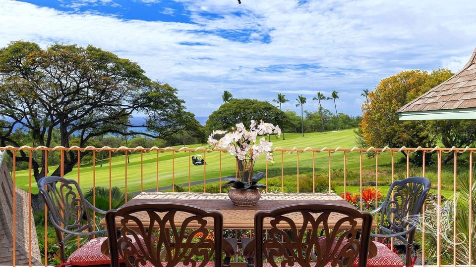 Spectacular Views at Hale Hāhālua