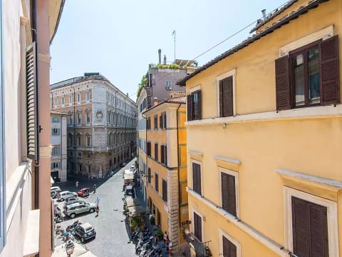 Navona