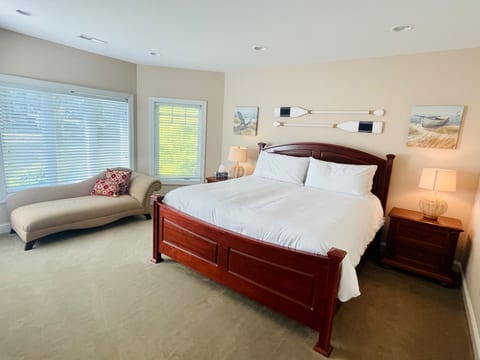 Lower level king bedroom
