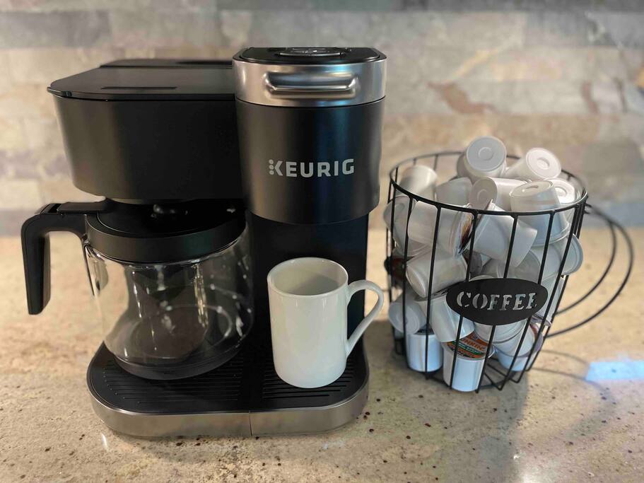 Brew a 12 cup pot or a simple K-cup pod…or both. Brew a 12 cup pot or a simple K-cup pod…or both. - Camm’s Lakeside Retreat (close to Charlotte) - Belmont