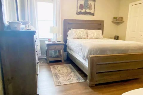 Newly renovated, clean, convenient, quiet & comfy