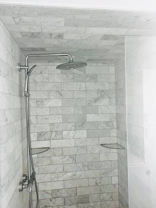 Relaxing Carrera Marble Rain Shower- Luxury at it's finest! - Decks2Sea - Arlington Road