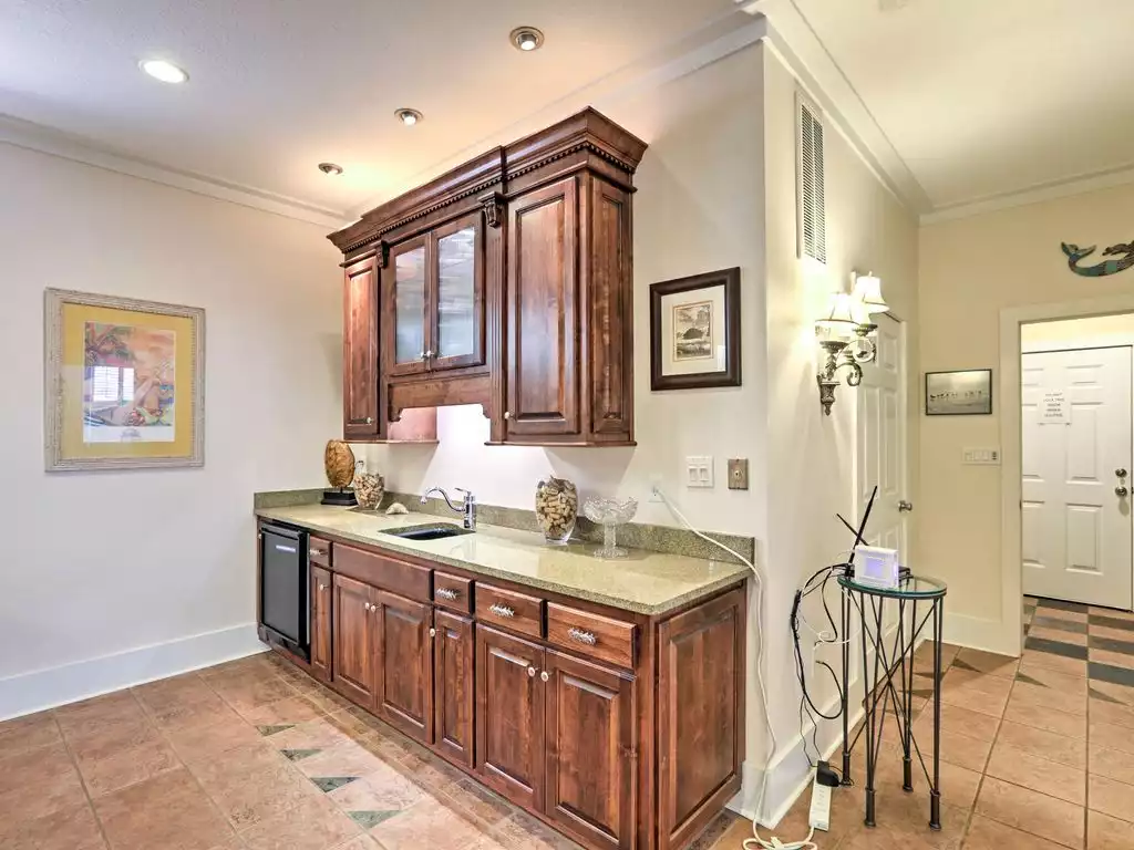 Pour a drink at the wet bar with all the mixing essentials. Pour a drink at the wet bar with all the mixing essentials. - 5 Bd sleeps 14 Heated Pool, Hot Tub & Golf Cart - Santa Rosa Beach