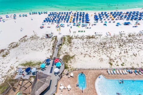 Pelican Beach 1102