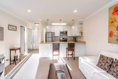 Village Apt 22