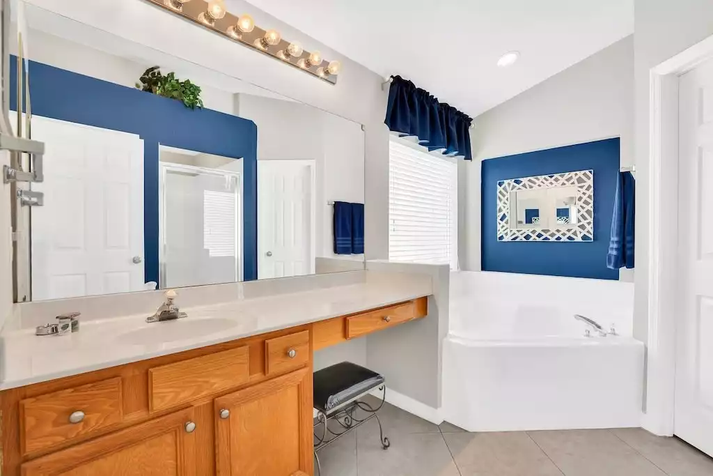 King Bedroom Bathroom - Magic Emerald Island Villa - Kissimmee