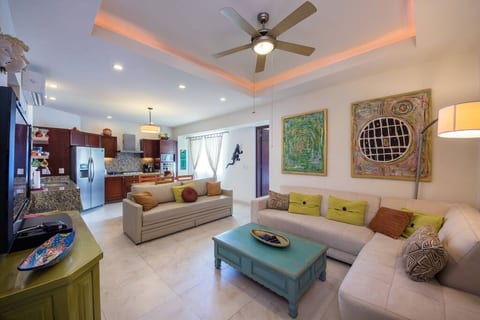 Luxury Condo in Romantic Zone, 2 Blocks from Beach
