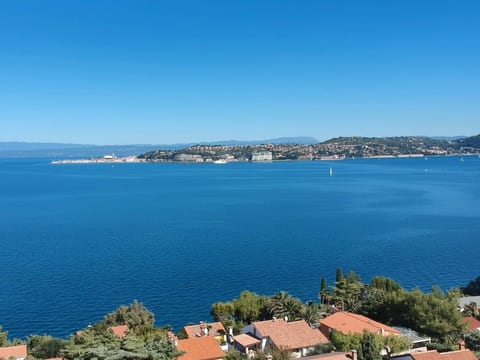 Villa del Golfo, Apartement mit Garten und Pool
