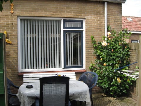 mit privatem Garten und Terrasse