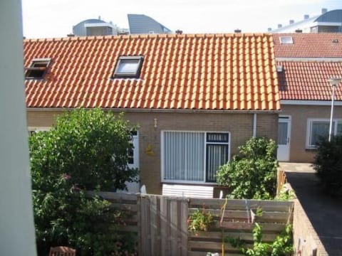 mit privatem Garten und Terrasse