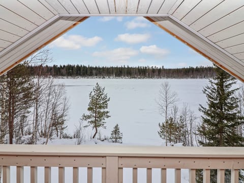 Huvila tornionjoen rannalla