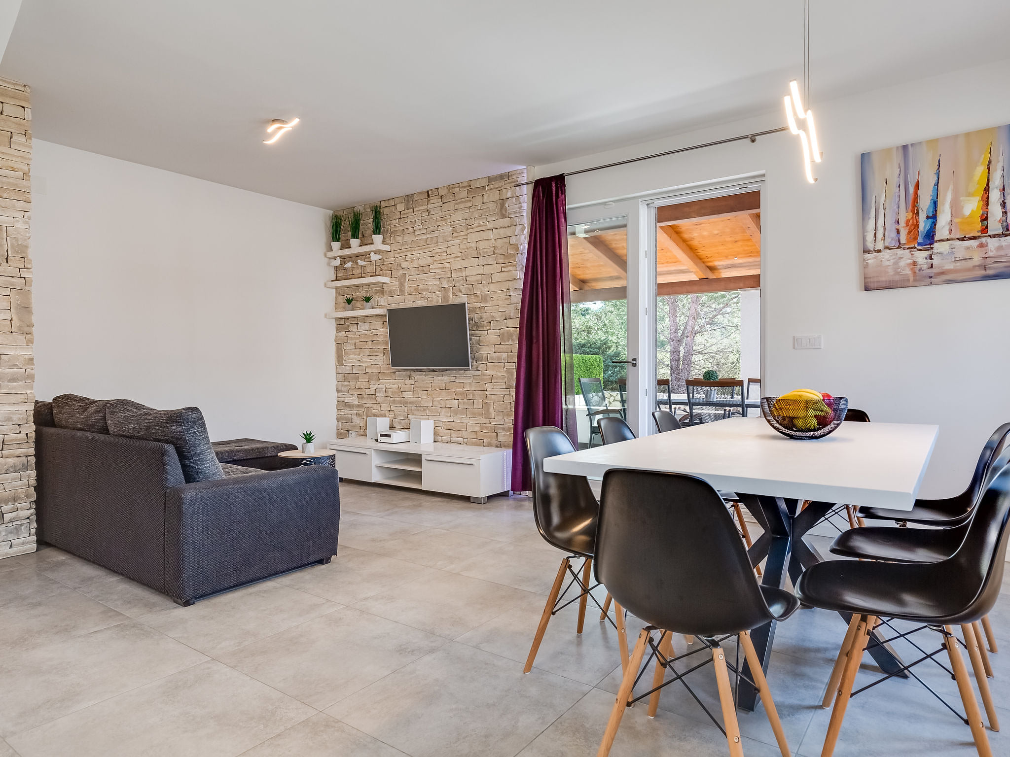 Kitchen / Dining Room