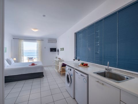 Schöne Ferienwohnung mit Meerblick in Kiveri
