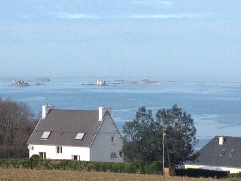 Villa "Cobalan" mit Blick auf das Wasser