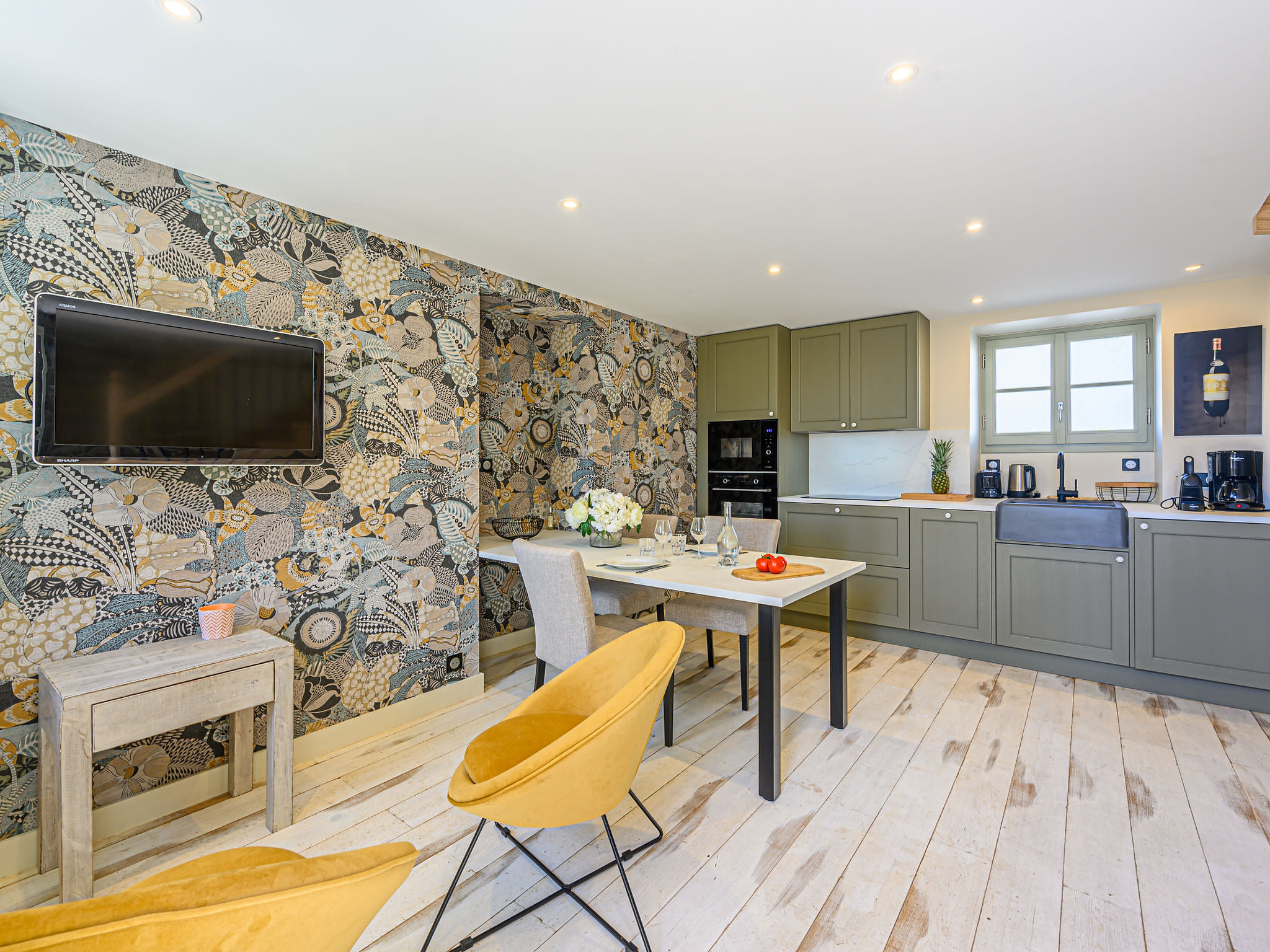 Kitchen / Dining Room
