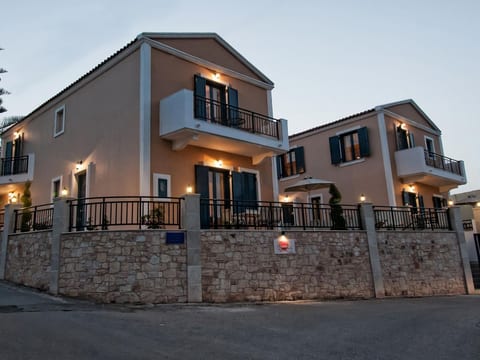 Schönes Haus in Panormos mit kleinem Garten
