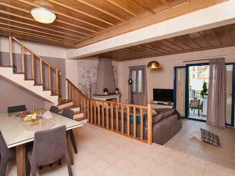 Schönes Haus in Panormos mit kleinem Garten