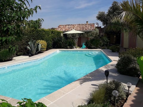 Haus "Les Cyprès" mit Gemeinschaftspool