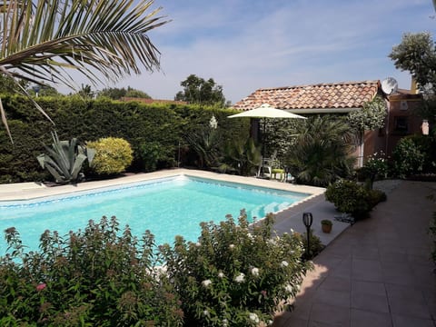 Haus "Les Cyprès" mit Gemeinschaftspool