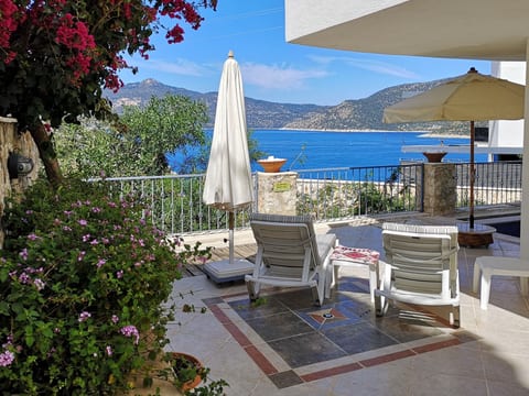 Ferienvilla Amare mit privatem Pool und Meerblick