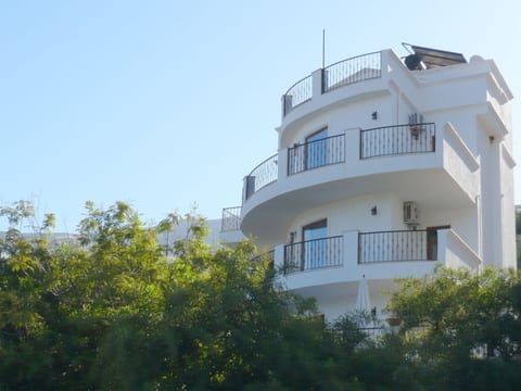 Ferienvilla Amare mit privatem Pool und Meerblick