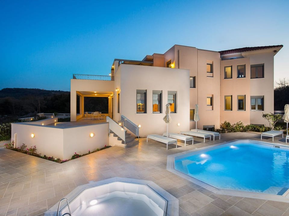 Deluxe Villa Ianthos - Whirlpool im Freien, Kinderpool - Adele