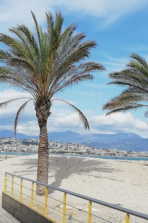 Gemütliche Wohnung, 5 Minuten vom Strand entfernt