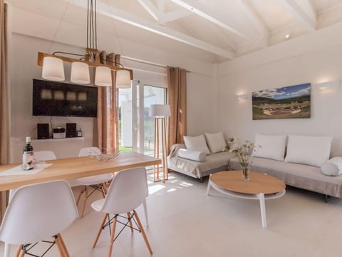 White Villas BV