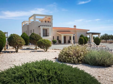 Villa mit Blick auf die Berge und Whirlpool