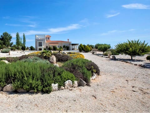 Villa mit Blick auf die Berge und Whirlpool
