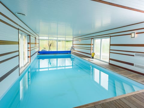 Villa Beheizter Innenpool 30