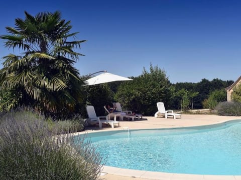 Swimmingpool, ruhig auf dem Land für zwei