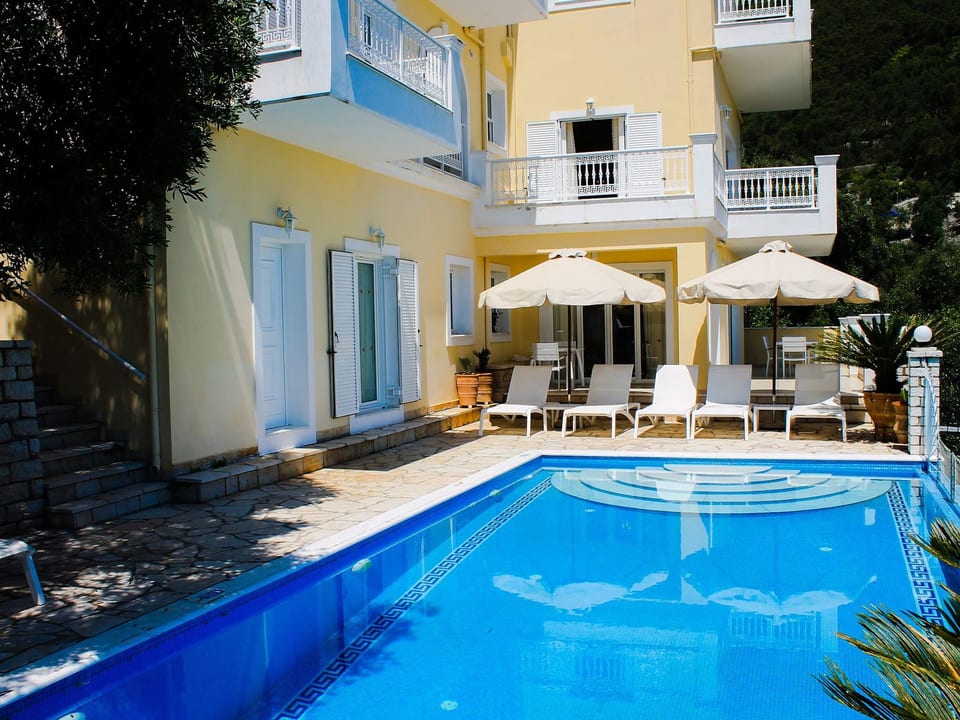 Wunderschöne Villa mit Panoramablick auf das Meer - Kalami