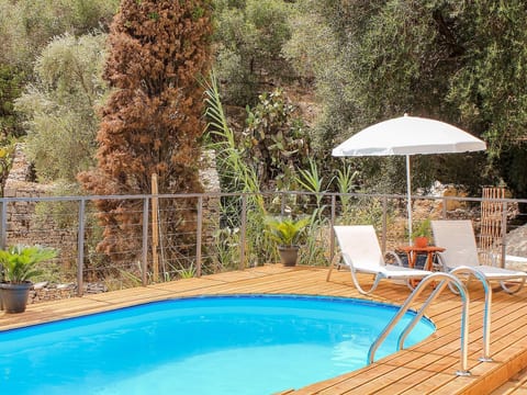 Villa Amfiliki in der Nähe der Agni-Bucht mit privatem Pool