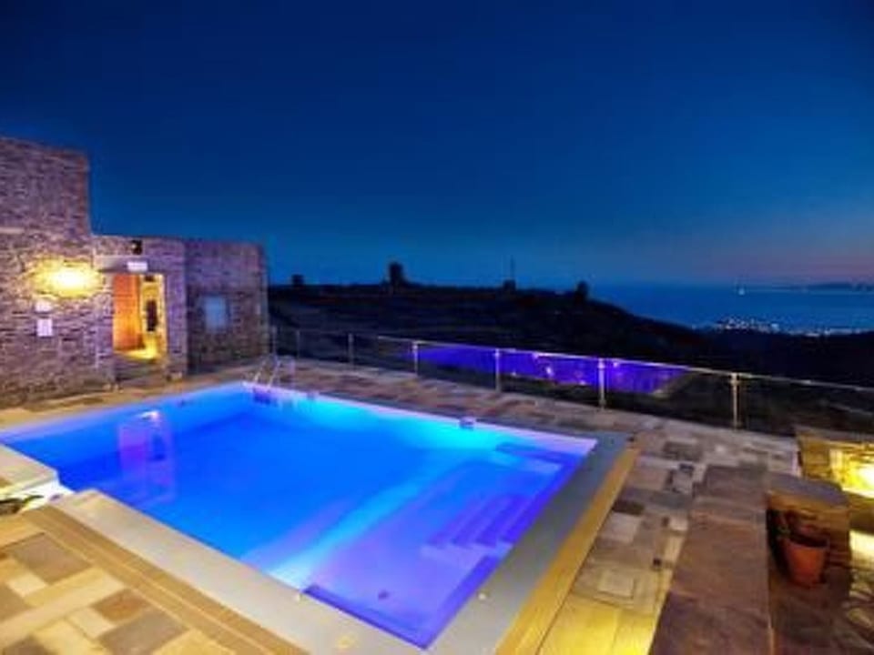 mit eigenem Pool