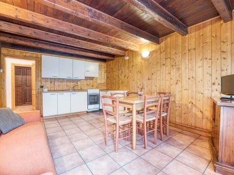 Wohnung im Dorfzentrum Ronco 2