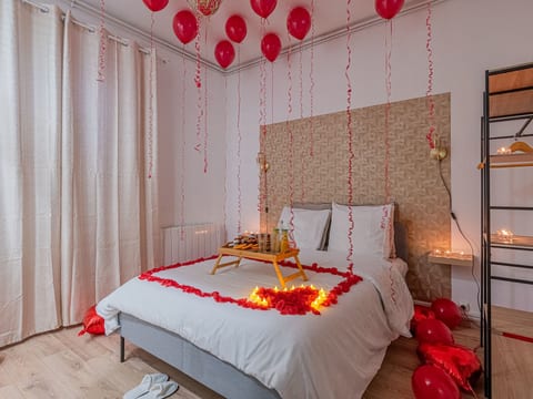 ferienwohnung "Luxury Cinéphile"